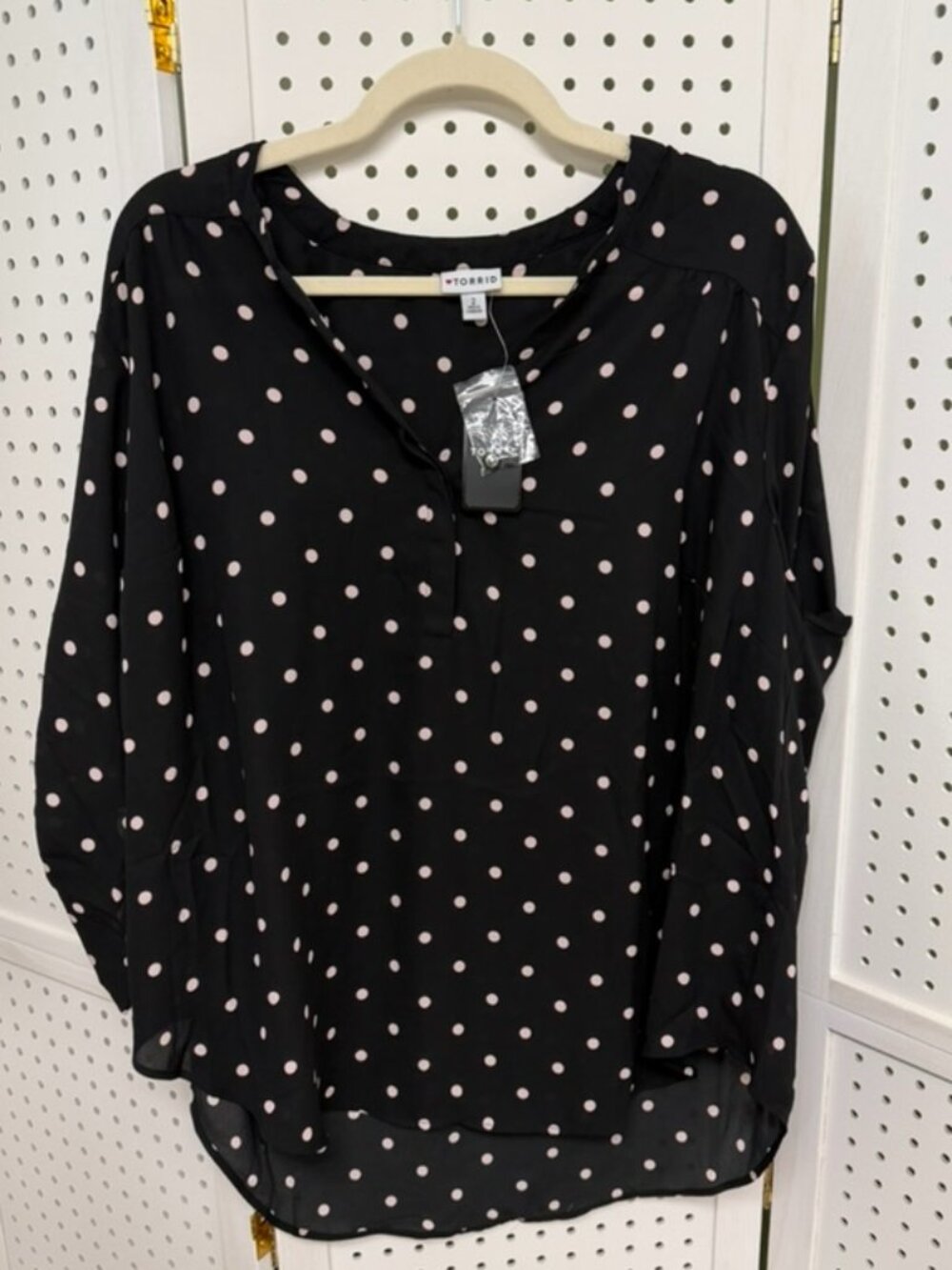 Torrid Harper Georgette Straight Hem Blouse Pullover Polka Dot Womens 2X NWT - Picture 7 of 10